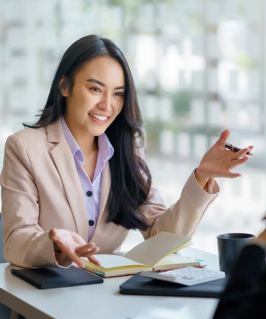 Two,Beautiful,Young,Asian,Businesswoman,In,The,Conversation,,Exchanging,Ideas