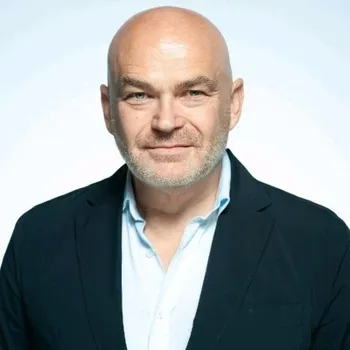 Steve Hawkes