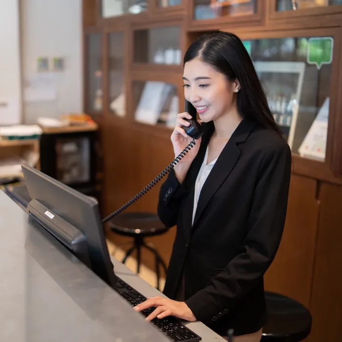 Welcome,To,The,Hotel,happy,Young,Asian,Woman,Hotel,Receptionist,Worker